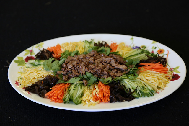 21735873592_254053a64e_z